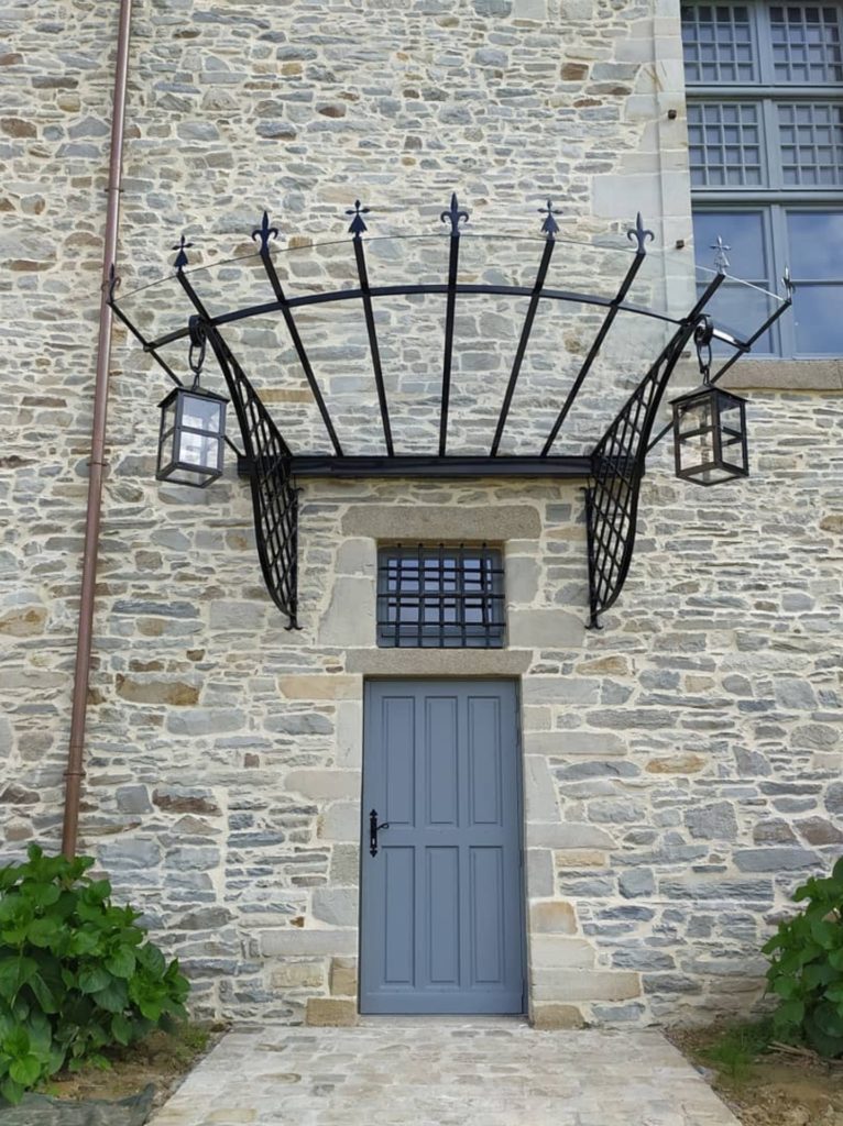 marquise sur mesure en acier et verre