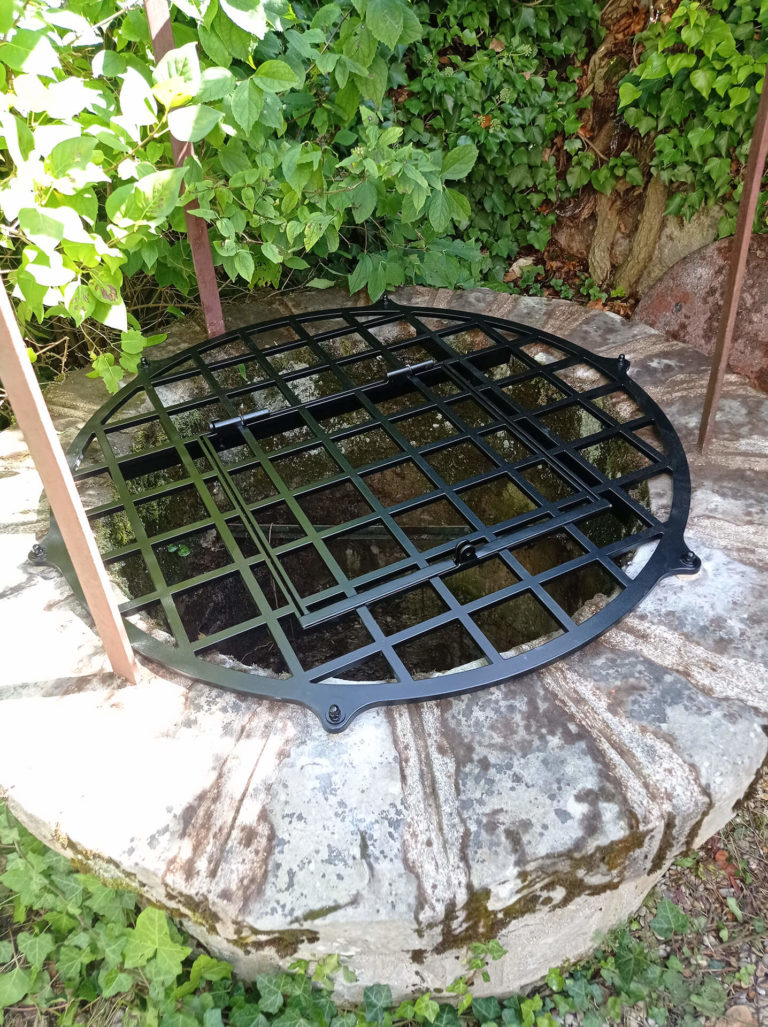 grille de puits en acier sur mesure